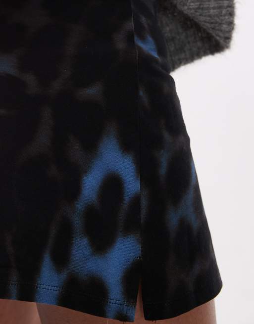 ASOS DESIGN - Miniskort van jersey in gemengde blauwe luipaardprint, 4 van 5