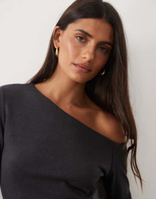 ASOS DESIGN - minivestido de manga larga con cuello asimétrico en gris carbón, 3 de 4