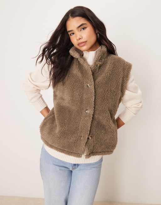 ASOS DESIGN – Minkfärgad teddyväst med ståkrage