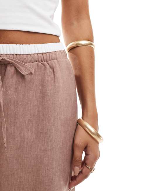 ASOS DESIGN – Minkfärgade, figursydda byxor med vida ben och kontrasterande midjeband, 5 av 5