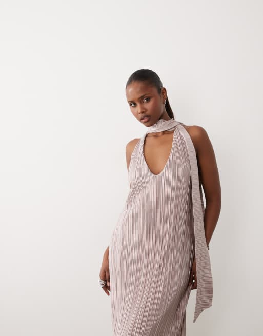 ASOS DESIGN - Minkfarvet asymmetrisk midikjole i plissé med halstørklædedetalje, 3 af 4