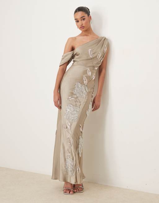 ASOS DESIGN - Minkfarvet maxikjole i chiffon-/satinblanding med blomsterudsmykninger