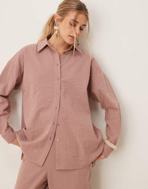 ASOS DESIGN - Minkfarvet skjorte med slå-om-detalje på ryggen i bæk-og-bølge-stof - Del af sæt - view 1