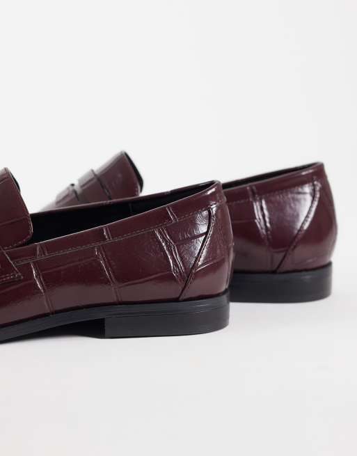 ASOS DESIGN Minnie loafer med rynkedetalje i burgundy croc, 3 af 4