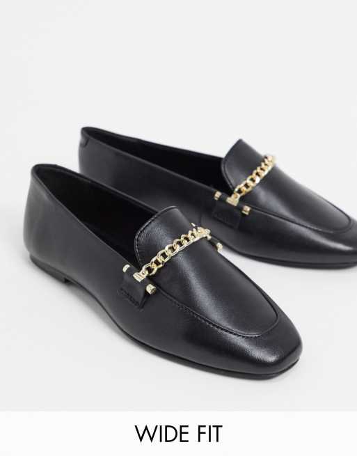 ASOS DESIGN - Minute - Leren loafers met ketting en brede pasvorm in zwart