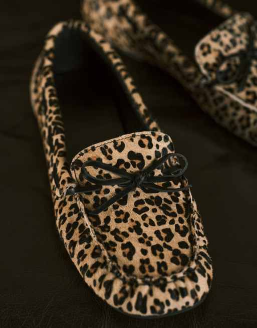ASOS DESIGN Mirth leather bow detail loafers in leopard pony, 2 of 4