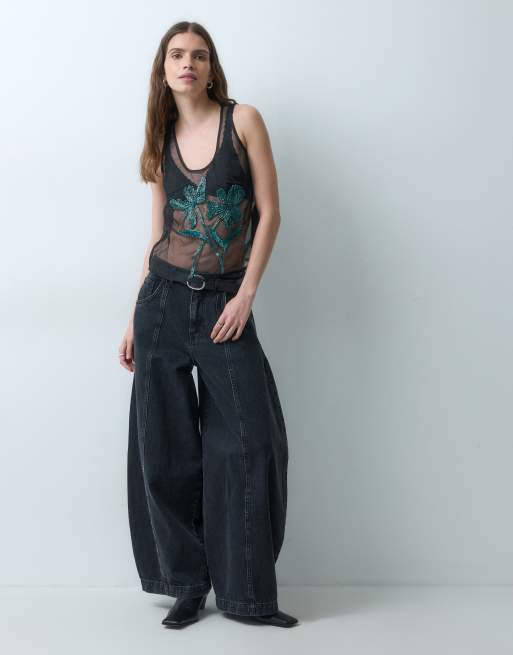 ASOS DESIGN mit Blumen verzierte transparente Camisole in Schwarz, 2 von 5