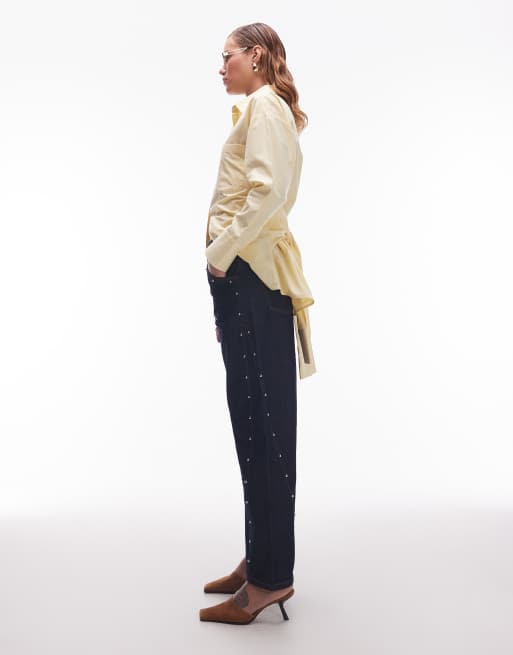 ASOS DESIGN – Mit Nieten besetzte Barrel Leg Jeans in Indigo mit niedrigem Bund, 2 von 5