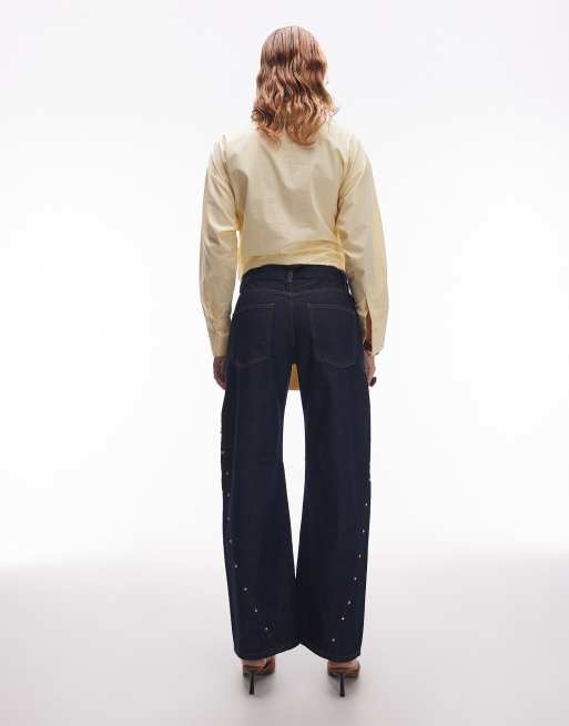 ASOS DESIGN – Mit Nieten besetzte Barrel Leg Jeans in Indigo mit niedrigem Bund, 3 von 5