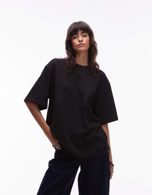 ASOS DESIGN - Mit Nieten besetztes Oversize-T-Shirt in Schwarz