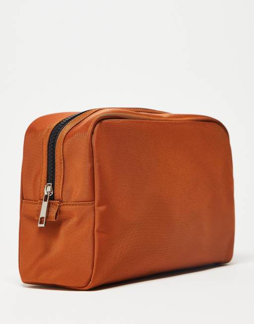 ASOS DESIGN – Mittelgroßer Kosmetikbeutel aus Nylon in Dunkelorange