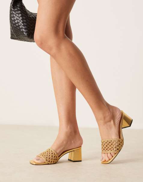 ASOS DESIGN – Mittelhohe Mules in Gold mit gewebtem Wabenmuster - view 1