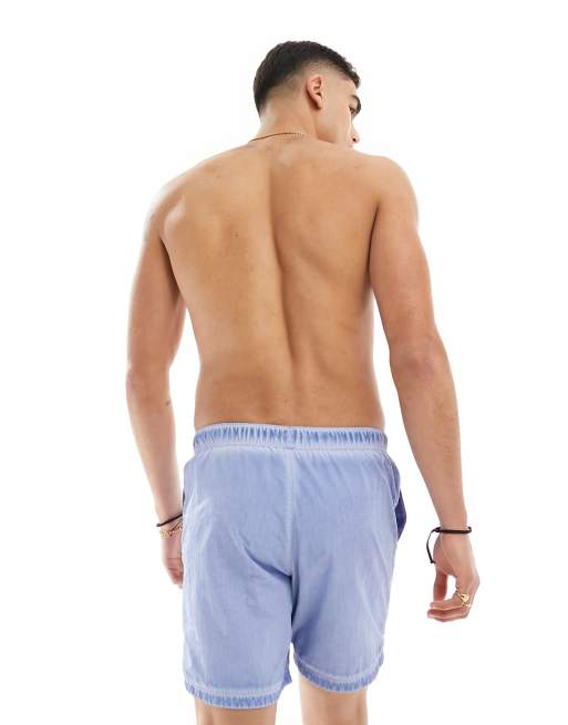 ASOS DESIGN – Mittellange Badeshorts in Blau mit Oil-Waschung, 4 von 4