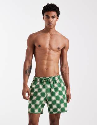 Mittellange Badeshorts in Grün mit Schachbrettmuster Grün XL