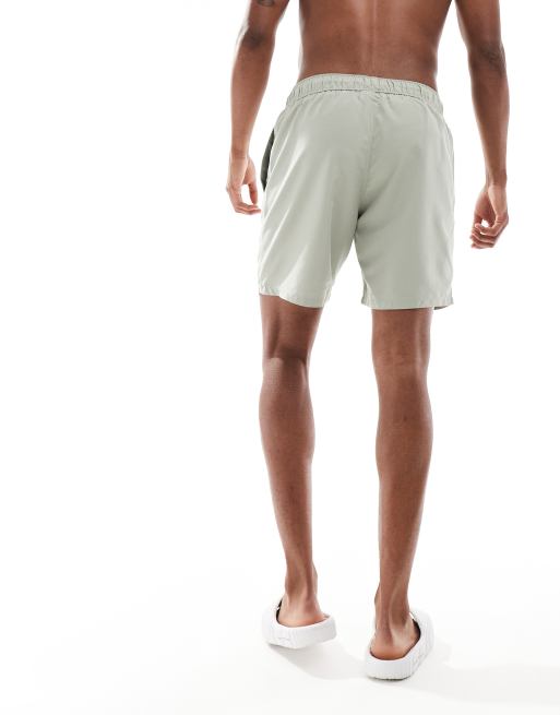 ASOS DESIGN – Mittellange Badeshorts in Salbeigrün, 2 von 4