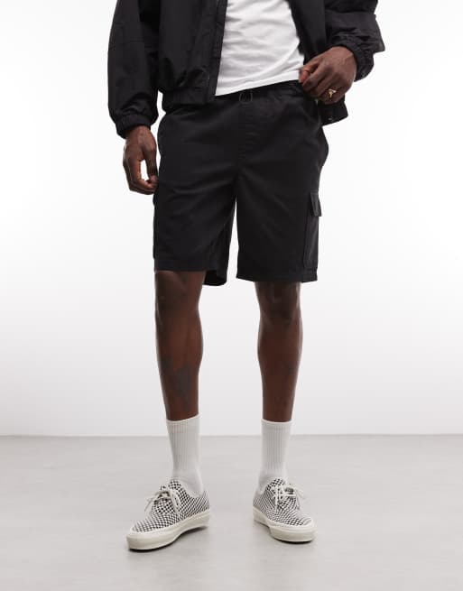 ASOS DESIGN – Mittellange Cargo-Shorts in Schwarz, 2 von 9