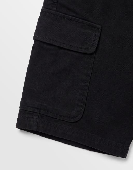 ASOS DESIGN – Mittellange Cargo-Shorts in Schwarz, 8 von 9