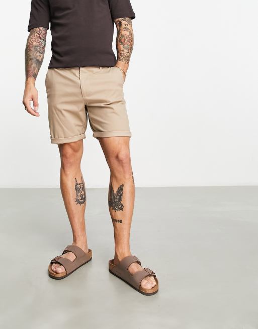 ASOS DESIGN – Mittellange Chino-Shorts mit schmalem Schnitt in Steinbeige 