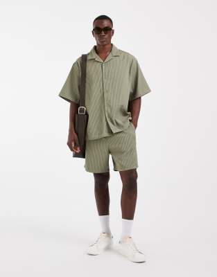 Mittellange Shorts in Khaki mit Print, Kombiteil-Grün Grün L