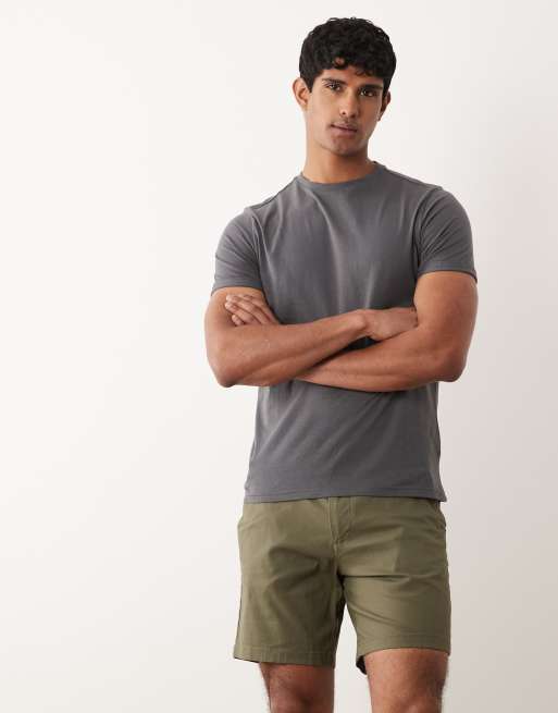 ASOS DESIGN – Mittellange Slim-Fit-Chinoshorts in Khaki, 3 von 5