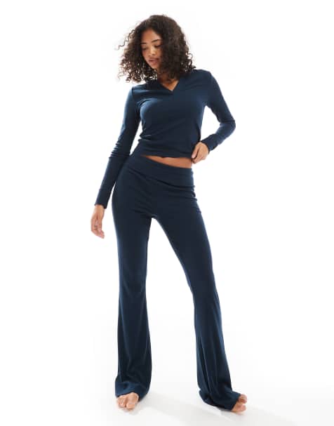 ASOS DESIGN – Mix and Match – Set in Marineblau mit Samtbesatz - view 1