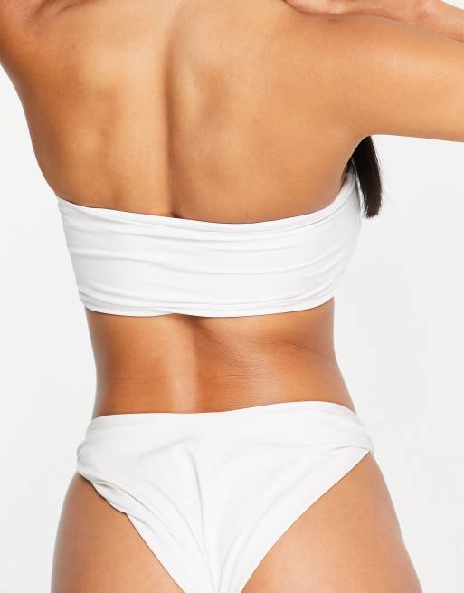 ASOS DESIGN – Mix and Match – Weißes, trägerloses Bikinioberteil aus glattem Stoff , 3 von 4