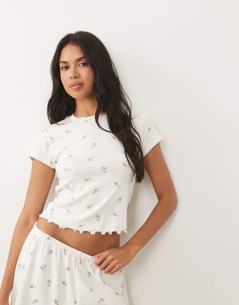 ASOS DESIGN - Mix en match - Ajourgebreide baby pyajama-tee met roze rozenknopjesprint - view 1