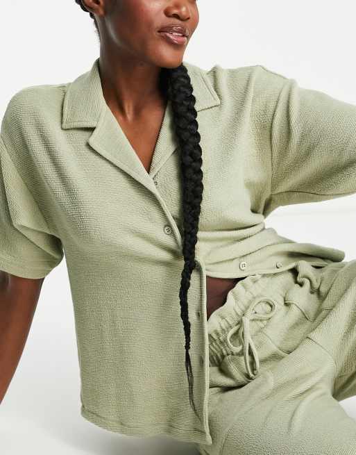 ASOS DESIGN - Mix en match - Pyjama-overhemd van gekreukte jersey in saliegroen, 3 van 4