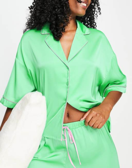 ASOS DESIGN - Mix en match - Satijnen pyjamashirt met contrasterende biezen in groen
