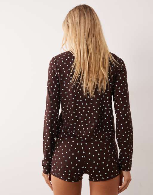 ASOS DESIGN mix & match all over heart print pyjama shorts in chocolate, 3 of 4
