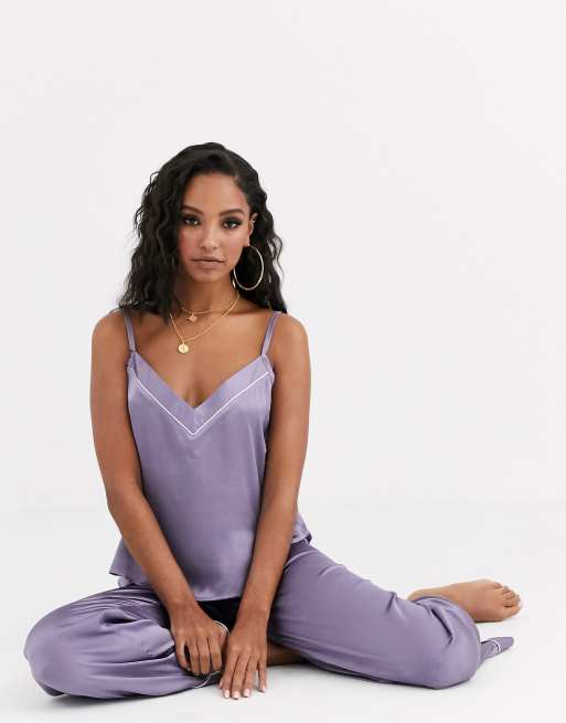 ASOS DESIGN - Mix og match satin pyjamas-camisole og bukser med sølvfarvet kontrastkant, 2 af 3