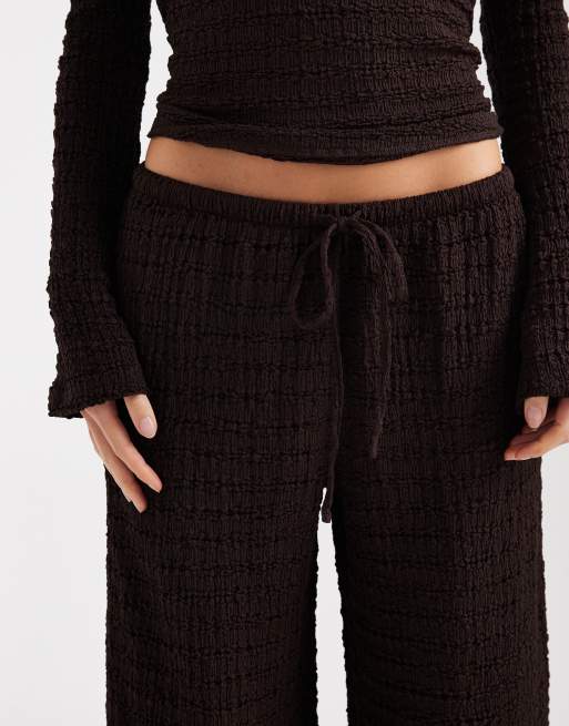 ASOS DESIGN - Mix & Match - Chokoladebrune bukser med tekstur og brede ben samt bindetalje , 5 af 5