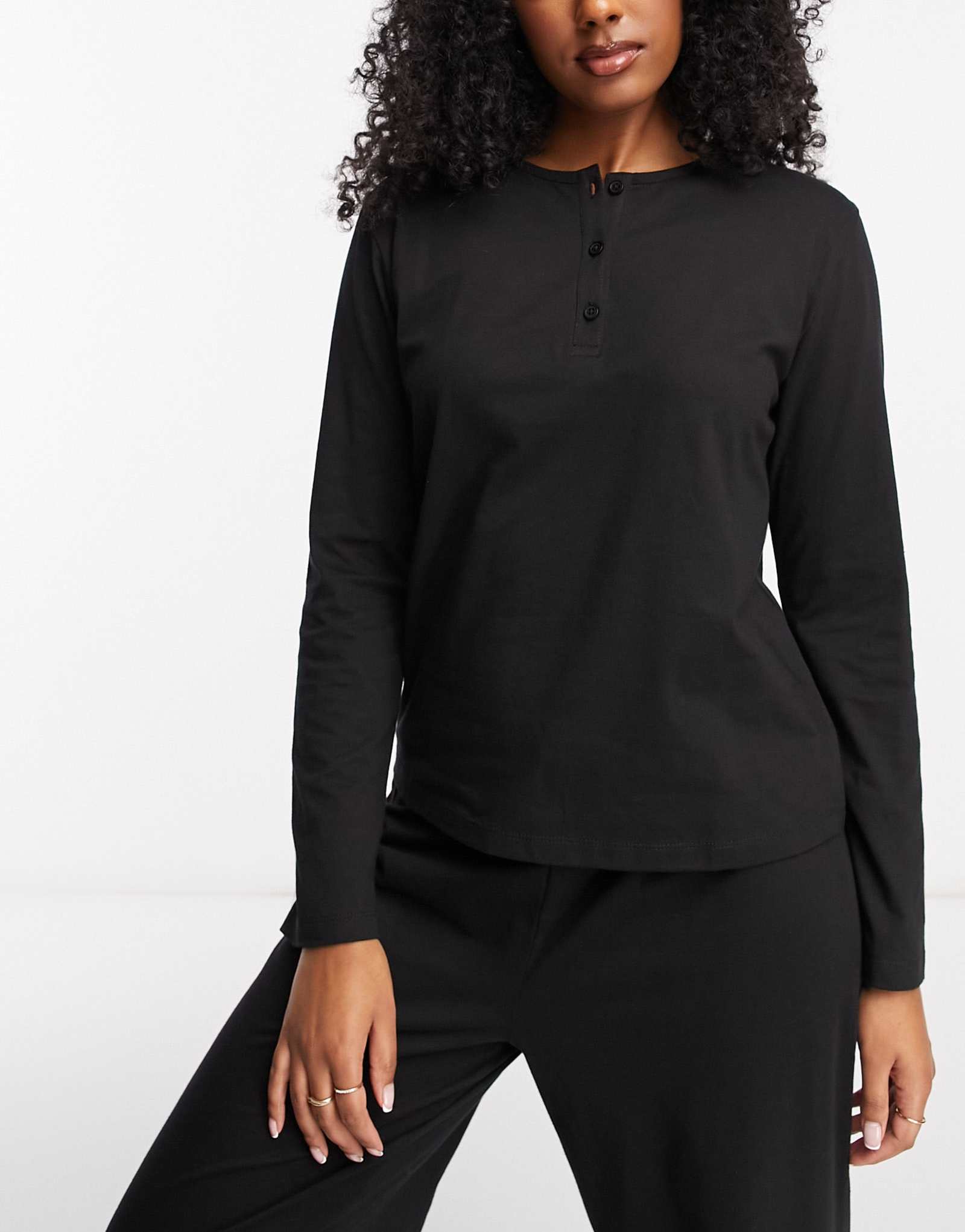 Хлопковый пижамный топ henley с длинным рукавом черного цвета от ASOS DESIGN mix &match