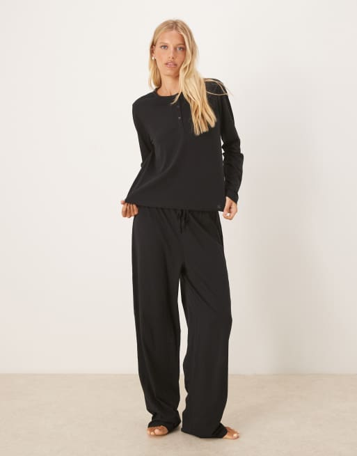 ASOS DESIGN mix & match cotton long sleeve henley pyjama top in black, 3 of 4