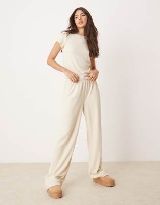 ASOS DESIGN - Mix & Match - Flauschige Lounge-Hose in Cremeweiß mit weitem Schnitt