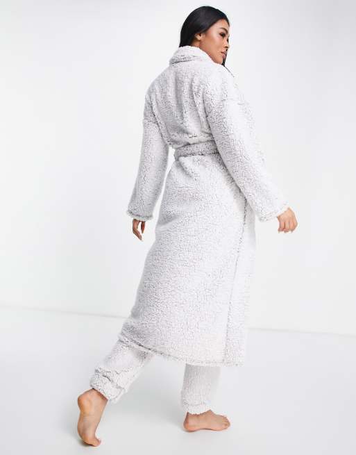ASOS DESIGN – Mix & Match – Gebleichter Lounge-Bademantel aus Teddyfell in Creme , 2 von 4