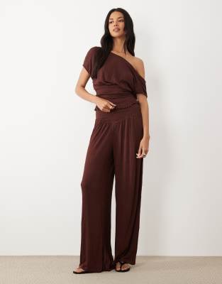 Mix & Match - Gesmokte Hose in Schokobraun mit Knitterstruktur und weitem Bein Braun 42