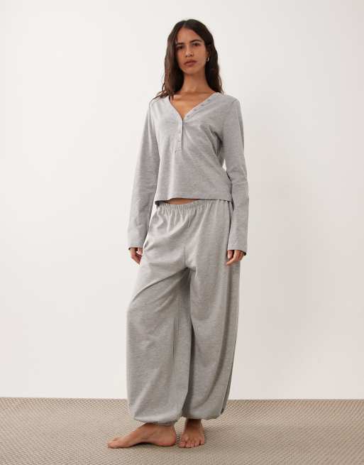ASOS DESIGN mix & match long sleeve plunge henley in grey marl, 2 of 4