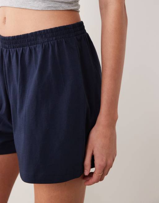 ASOS DESIGN - Mix & Match - Pantaloncini del pigiama fluttuanti in cotone blu navy, 5 di 5