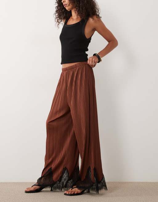 ASOS DESIGN - Mix & Match - Pantaloni dritti plissè marroni con finiture in pizzo nero, 2 di 5