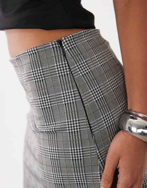 ASOS DESIGN mix & match pelmet mini skirt in mono check, 4 of 5