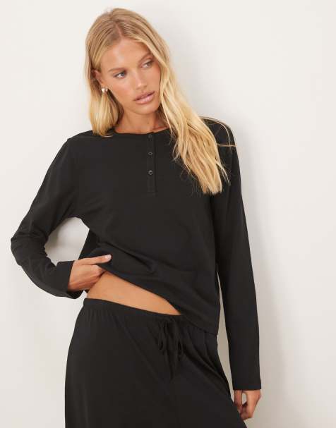 ASOS DESIGN – Mix & Match – Pyjama-Oberteil aus Baumwolle mit langen Ärmeln und Henley-Ausschnitt in Schwarz - view 1