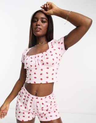 ASOS DESIGN - Mix & Match - Rosa Pyjama-Oberteil im Milchmädchen-Design mit Erdbeermuster