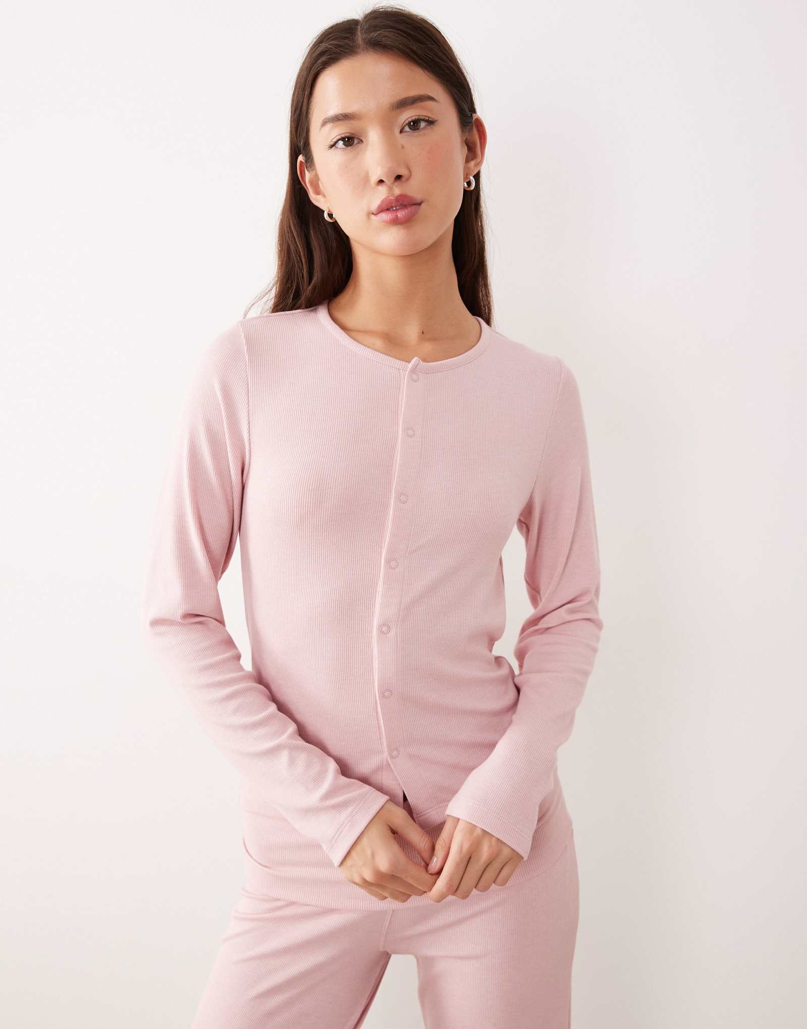 Пижамный кардиган ASOS DESIGN из мягкого трикотажа в рубчик на пуговицах светло-розового цвета