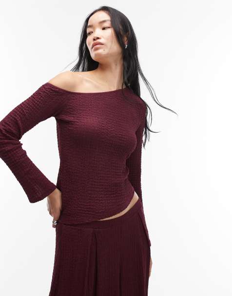 ASOS DESIGN – Mix & Match – Strukturiertes, asymmetrisches Oberteil in Beerenrot mit langen Ärmeln - view 1