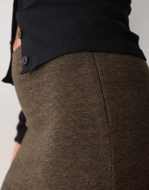 ASOS DESIGN mix & match szczotkowana spódnica mini w brązową jodełkę, 4 z 5