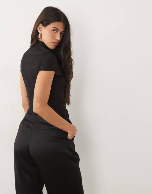 ASOS DESIGN mix & match tætsiddende top med korte ærmer og kinakrave i sort nålestribe, 4 af 4