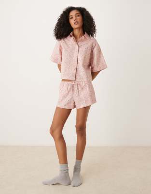 mix & match woven shorts in vintage floral print-No color
