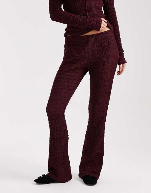 ASOS DESIGN - Mix og match - Bordeauxrøde højtaljede bukser med svaj og tekstur , 2 af 5