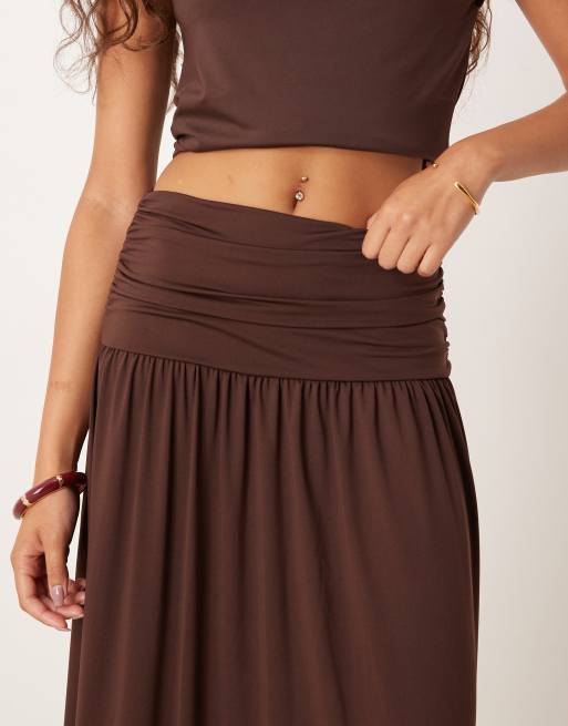 ASOS DESIGN - Mix og match - Chokoladebrun maxinederdel med sænket talje og rynker, 3 af 5